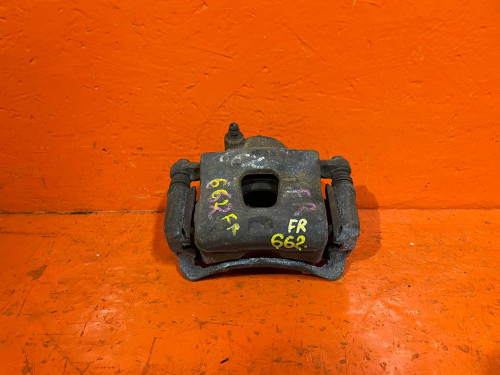 Суппорт тормозной передний правый NISSAN BLUEBIRD U14