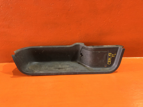 Накладка TOYOTA LITE ACE NOAH *R4*/*R5* 67914-28020