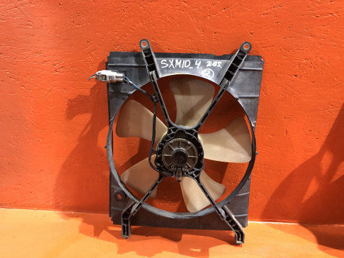 Диффузор радиатора двигателя TOYOTA IPSUM CXM10G|SXM10G|SXM15G 16711-74581