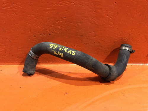 Патрубок радиатора TOYOTA CAMRY SV30 16571-74180