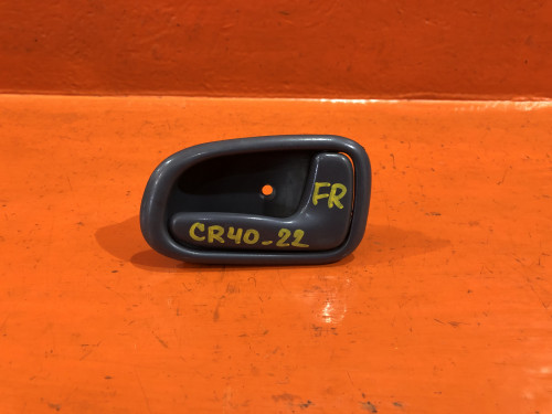 Ручка двери передней правой салонная TOYOTA LITE ACE NOAH *R4*/*R5* 69205-12130-B0