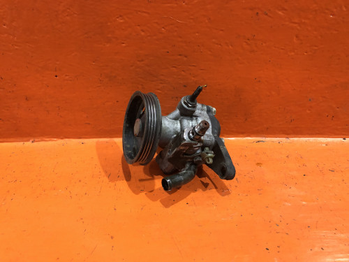 Насос ГУР MITSUBISHI DIAMANTE F3*/F4* MR272498