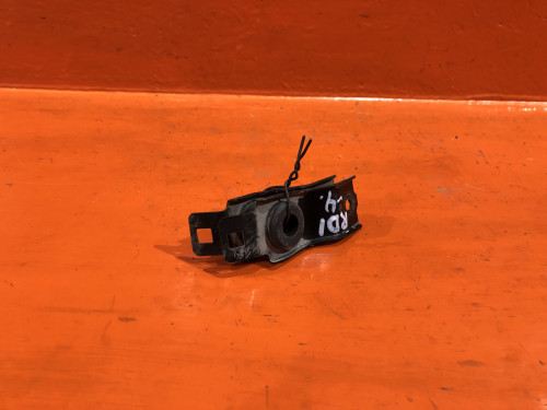 Крепление радиатора двигателя HONDA CR-V RD1/2 74171-SK7-000