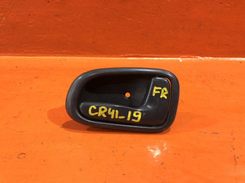 Ручка двери передней правой салонная TOYOTA LITE ACE NOAH *R4*/*R5* 69205-12130-B0