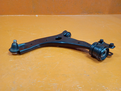 Рычаг передний левый MAZDA 3 2002-2009 STB32H34350