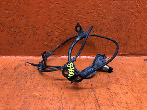 Датчик ABS передний левый TOYOTA LITE ACE NOAH *R4*/*R5*