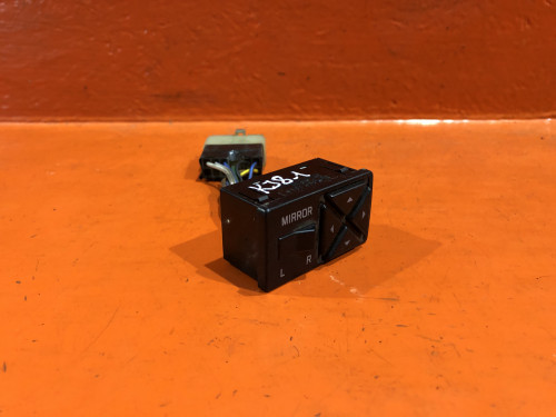 Блок управления зеркалами SUBARU DOMINGO KJ5/8 783071130
