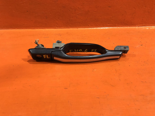 Ручка двери передней левой внешняя MITSUBISHI DIAMANTE F3*/F4* MR118763