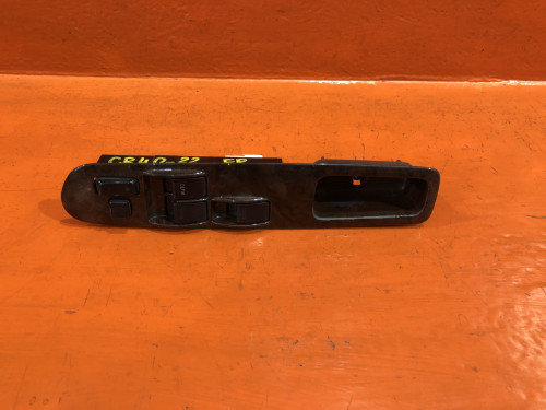Блок управления стеклоподъемниками TOYOTA LITE ACE NOAH *R4*/*R5* 84820-28070