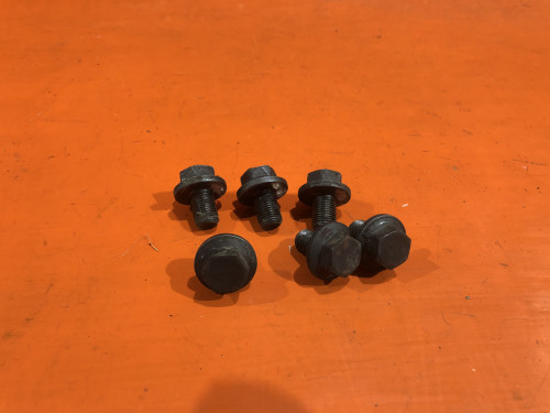 Болт маховика NISSAN AD Y10 1231577A11