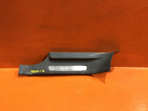 Накладка SUBARU TRIBECA 2007-2014 94061XA13BMW
