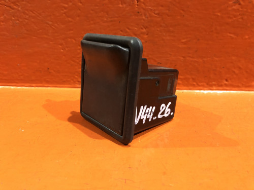 Пепельница MITSUBISHI PAJERO V1*/V2*/V3*/V4*