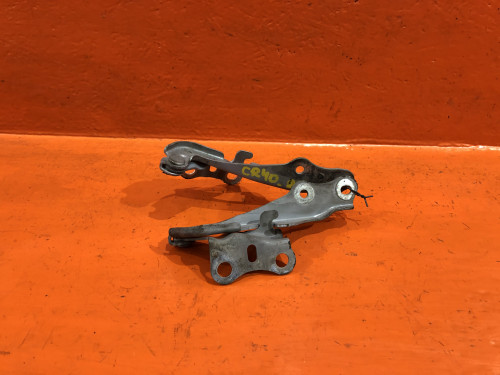 Петля капота левая TOYOTA LITE ACE NOAH *R4*/*R5* 53420-28010