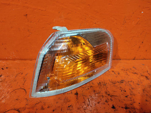 Габарит левый TOYOTA SPRINTER *E11* NLC8255