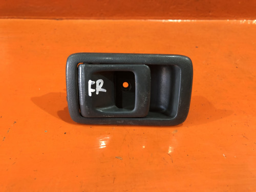 Ручка двери задней правой салонная TOYOTA CORSA/TERCEL/COROLLA II *L4* 69206-10070-01