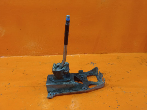 Селектор МКПП TOYOTA SPRINTER *E9* 33503-12331