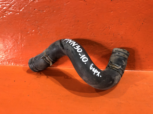 Патрубок радиатора NISSAN RNESSA 215015V200