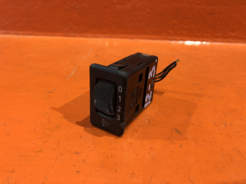 Кнопка NISSAN LIBERTY *M12 25190AL500
