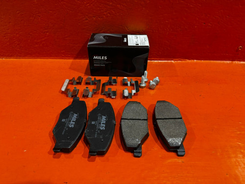 Колодки тормозные передние SKODA FABIA 2007-2015 E400042