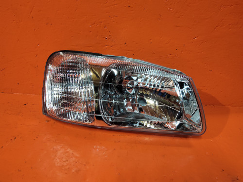 Фара передняя правая HYUNDAI ACCENT 2000-2012 NLC2006