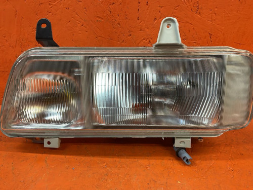 Фара передняя левая ISUZU FORWARD 1993- NLC1707