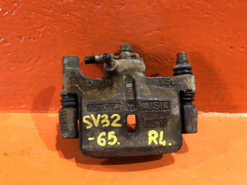 Суппорт тормозной задний левый TOYOTA CAMRY SV30 47750-32140