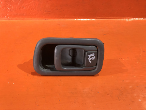 Ручка двери задней правой салонная NISSAN RNESSA 806705V020