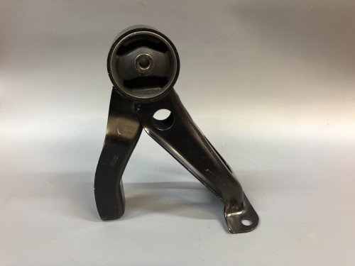 Подушка двигателя задняя MITSUBISHI ASX 2010- 105132