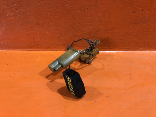 Датчик уровня топлива TOYOTA CAMRY SV30 83320-80167