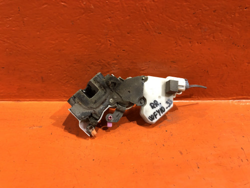 Замок двери задней правой NISSAN WINGROAD Y10 82500-69R20