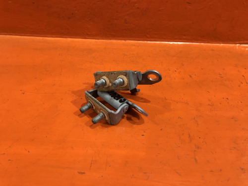 Петля багажника TOYOTA LITE ACE NOAH *R4*/*R5* 68820-28030
