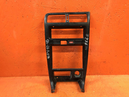 Рамка магнитофона NISSAN AD Y10