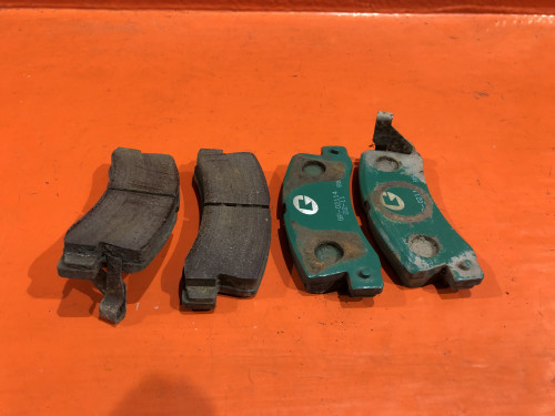 Колодки тормозные задние дисковые TOYOTA CAMRY SV30 04492-32080