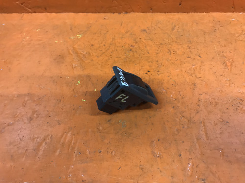 Кнопка стеклоподъемника передняя левая MITSUBISHI PAJERO V1*/V2*/V3*/V4*