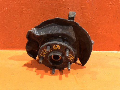 Ступица передняя правая TOYOTA CAMRY SV30 43211-32080