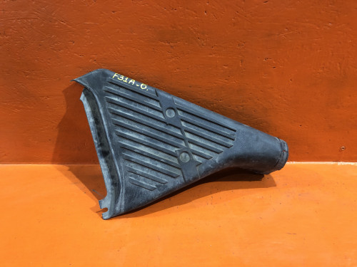 Воздухозаборник MITSUBISHI DIAMANTE F3*/F4* 		MR188512