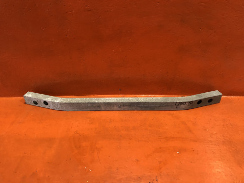 Усилитель переднего бампера NISSAN PRESAGE *U30 62032-AD000