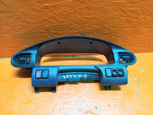 Консоль под щиток приборов NISSAN AVENIR W10 6824070N00