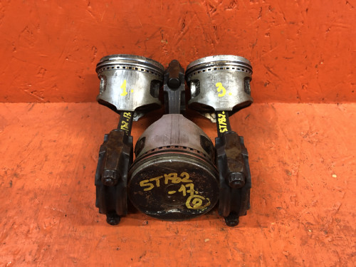 Поршень с шатуном TOYOTA CARINA ED ST18*