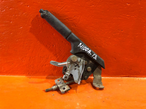 Рычаг ручного тормоза TOYOTA DUET