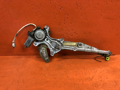 Стеклоподъемник передний левый TOYOTA CARINA *T21*