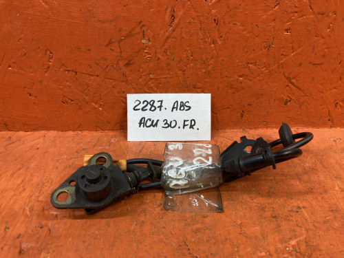 Датчик ABS передний правый TOYOTA HARRIER *U3*