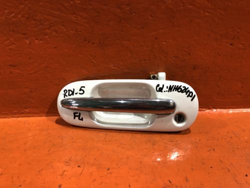 Ручка двери передней левой внешняя HONDA CR-V RD1/2 72180-S10-J01ZF