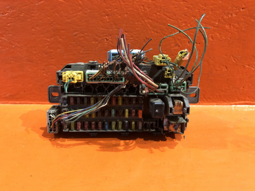 Блок предохранителей салонный HONDA CIVIC EK* 38200-S04-A11