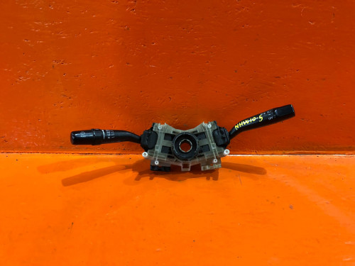 Переключатель подрулевой / гитара TOYOTA PRIUS NHW10/11 84310-47010