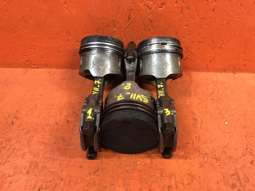 Поршень с шатуном TOYOTA CAMRY SV2*