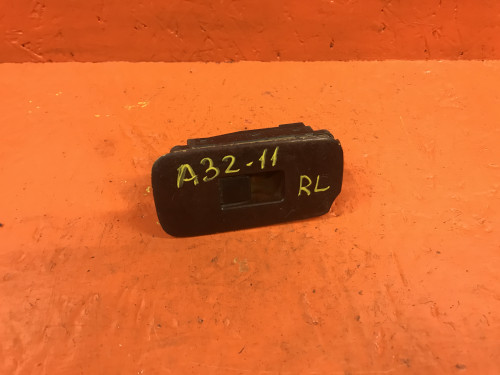 Кнопка стеклоподъемника задняя левая NISSAN CEFIRO A32