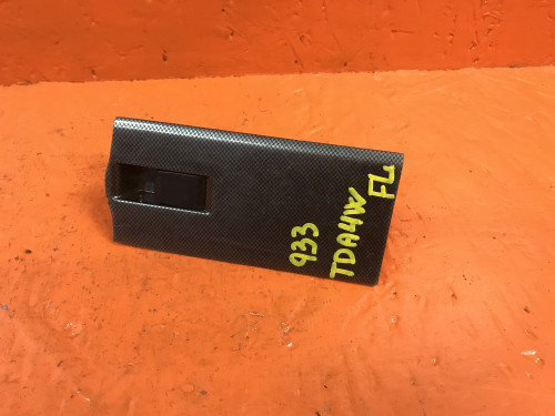 Кнопка стеклоподъемника передняя левая SUZUKI ESCUDO  TD54/94/TA54