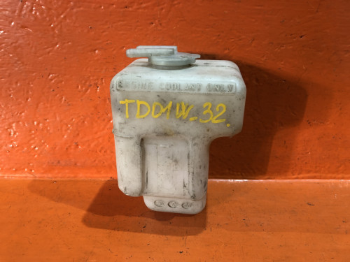 Бачок расширительный SUZUKI ESCUDO TA01/11/31/51/TD01/11/31/51/61 1793158B00