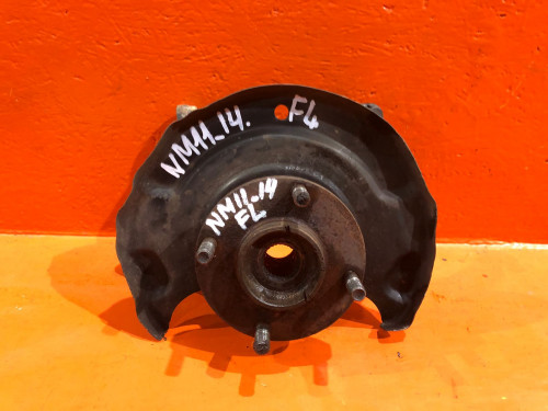 Ступица передняя левая NISSAN PRAIRIE (M11) 1988-1994 4001542R10